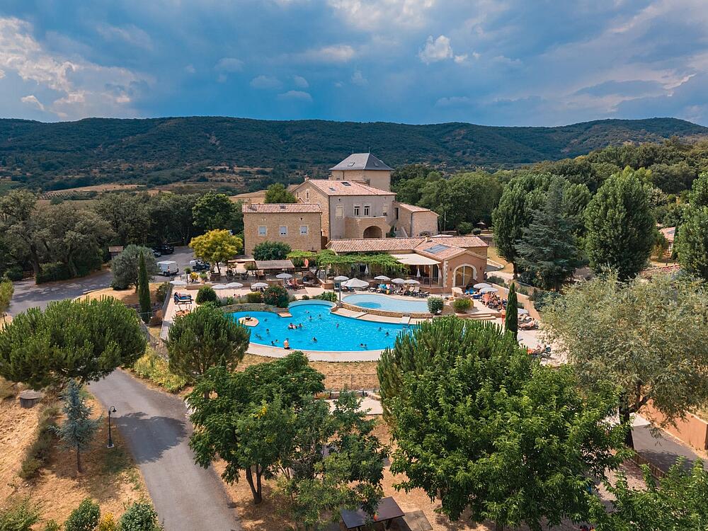 Camping Castel Domaine de Sévenier & Spa LAGORCE Auvergne-Rhône-Alpes 3