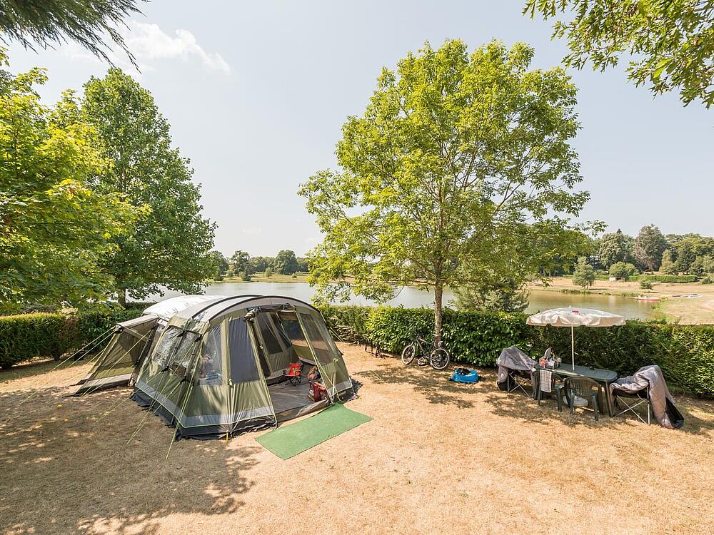 Camping Castel Camping Château de Poinsouze BOUSSAC - BOURG Nieuw-Aquitanië 1