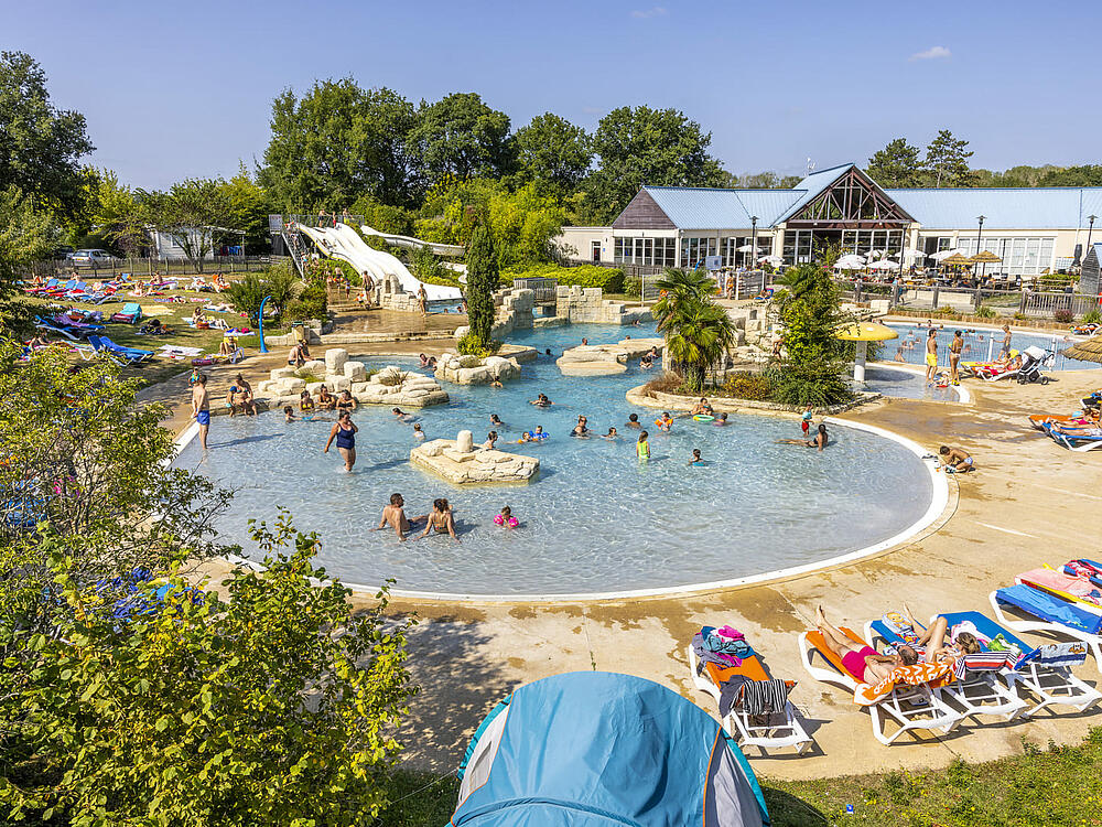 Camping Castel Camping Parc de Fierbois Sainte Catherine de Fierbois Centre-Val de Loire 1