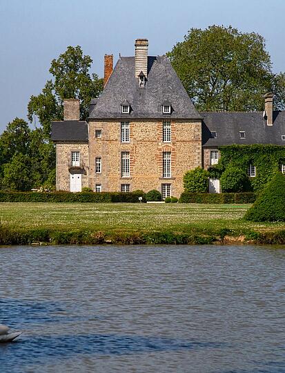 Recept: op de brasero gegrilde kreeft met algen-sabayon van het Domaine des Ormes