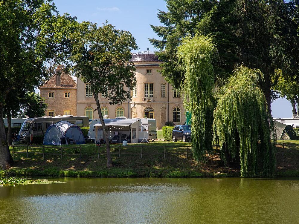 Camping Castel Camping Château de L'Epervière Gigny-sur-Saône Bourgondië-Franche-Comté 1